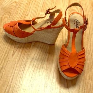 Candies Orange / Tan Wedge